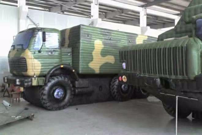 和平大型军事车